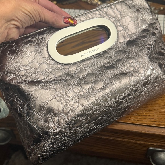 Micheal Kors metallic clutch y3k